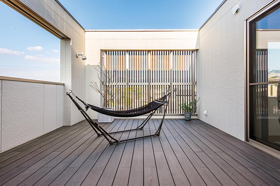 広々としたバルコニー