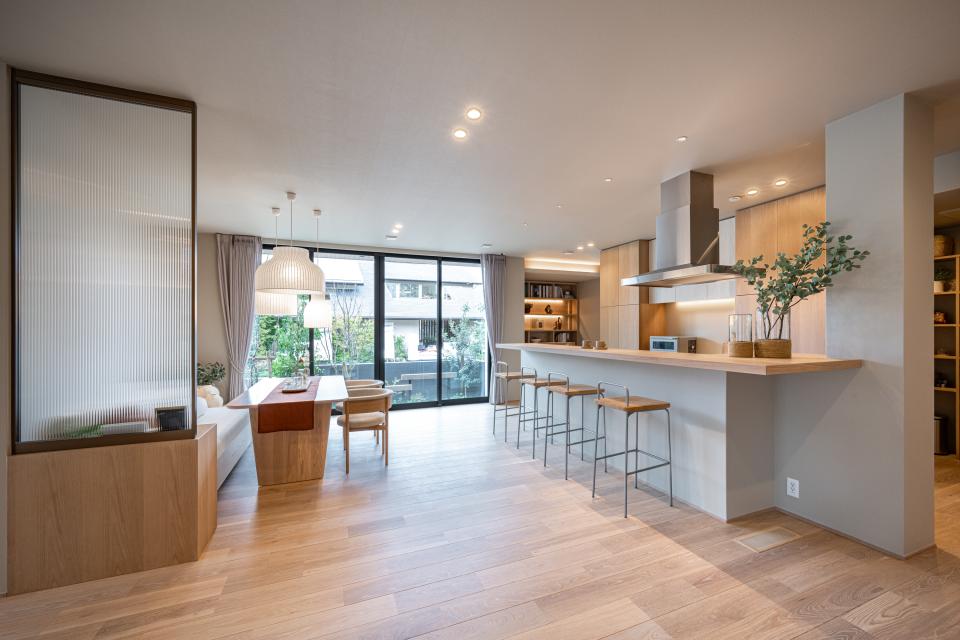 お料理中も会話が弾みそうなキッチン