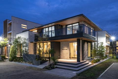 ライティングでも楽しませてくれる外観