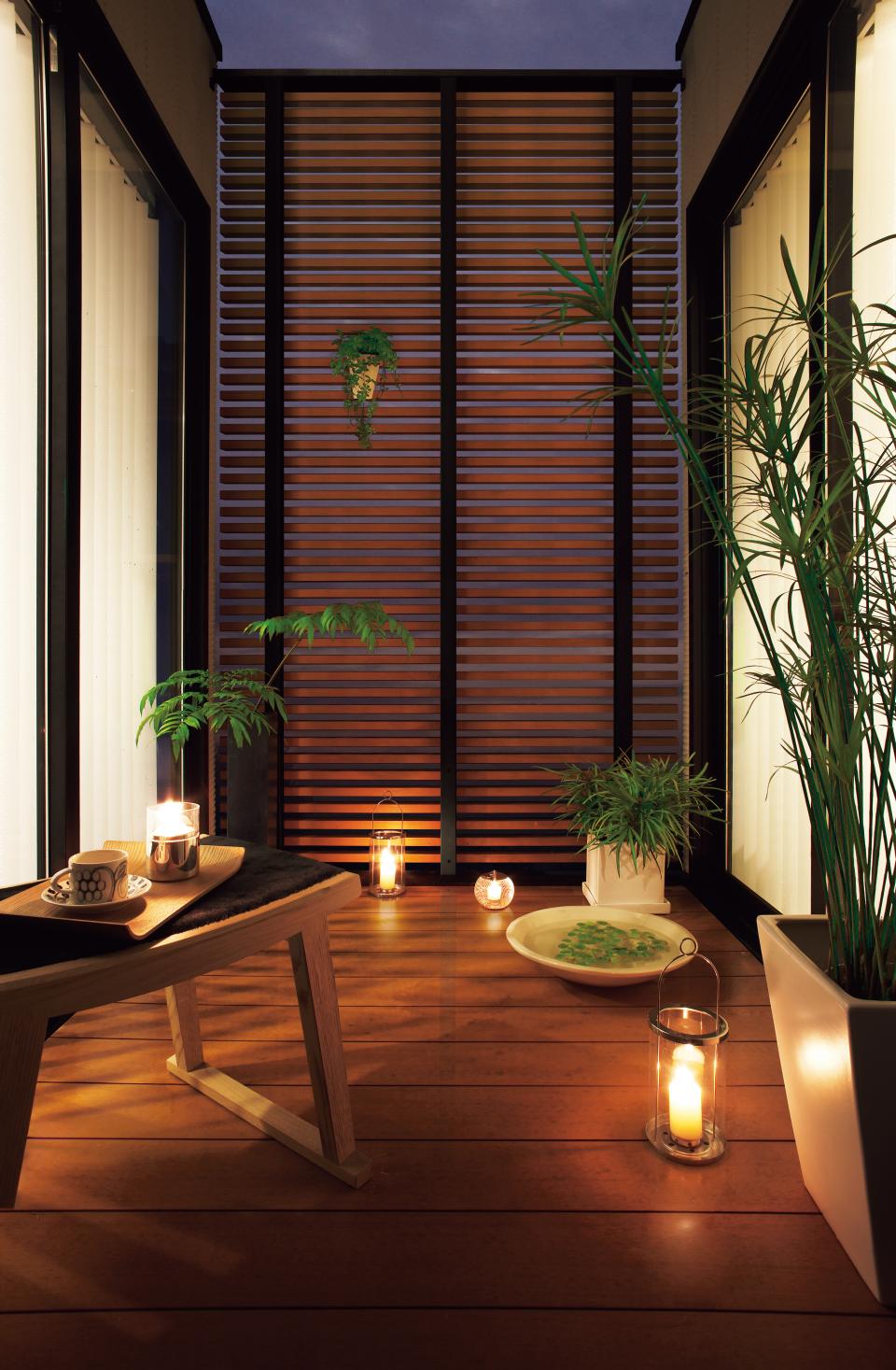 建物の内側に設けられたバルコニー