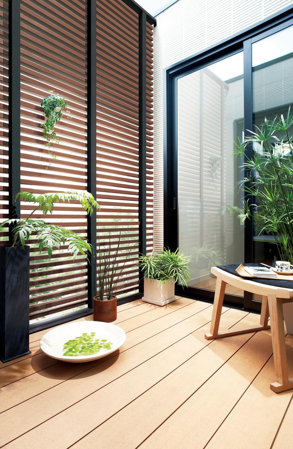 建物の内側に設けられたバルコニー